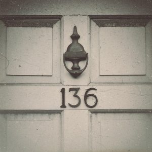 Gardinbussen kører lige til døren.